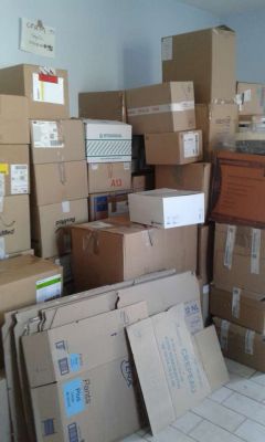 il reste encore des cartons à trier. 